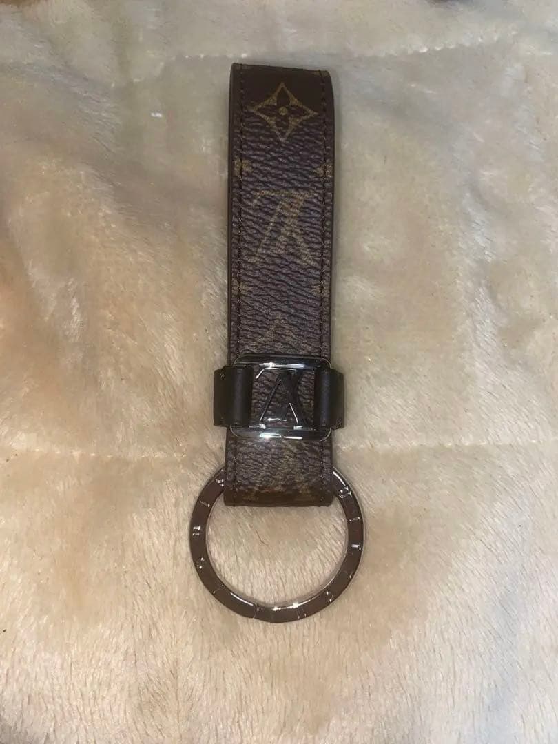 ルイヴィトン キーホルダー LVドラゴンヌ M62709 メンズ モノグラム