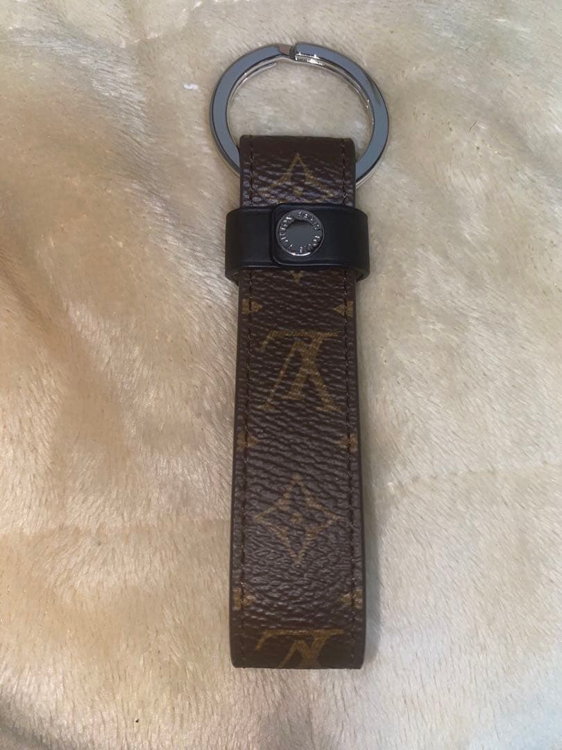 ルイヴィトン キーホルダー LVドラゴンヌ M62709 メンズ モノグラム