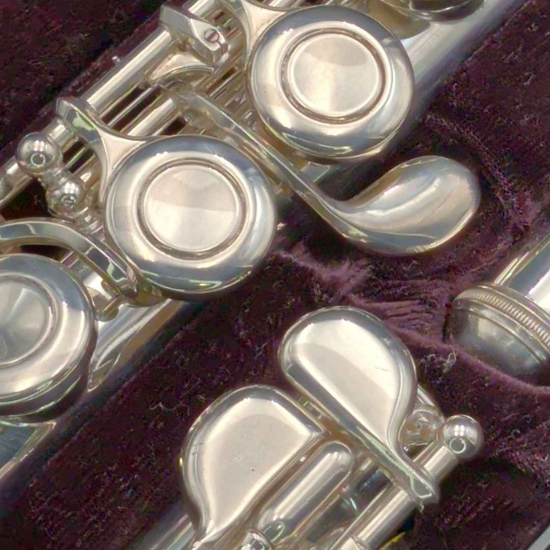 フルート　調整済　美品　ヤマハYFL211SⅡ（Eメカ.銀メッキ仕様）