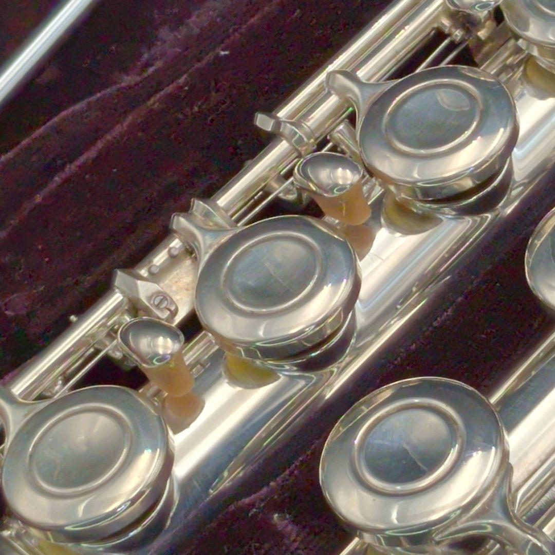 フルート　調整済　美品　ヤマハYFL211SⅡ（Eメカ.銀メッキ仕様）
