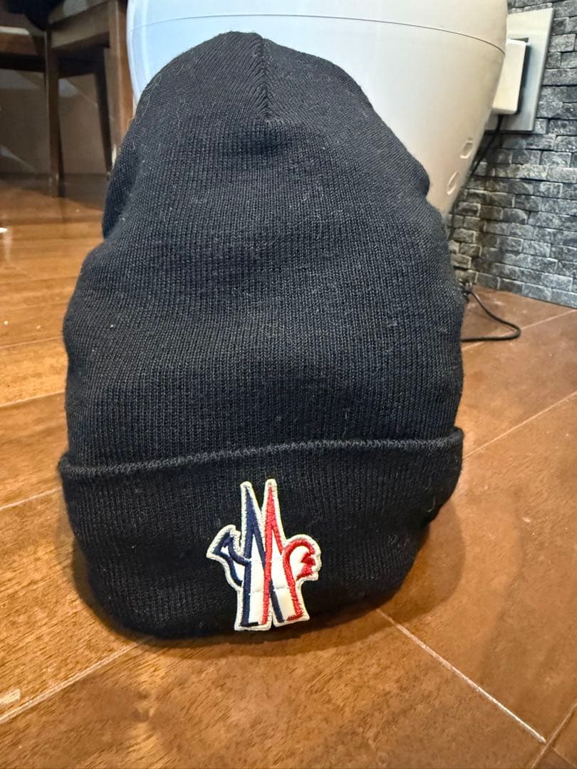 Moncler ブラック ニット帽