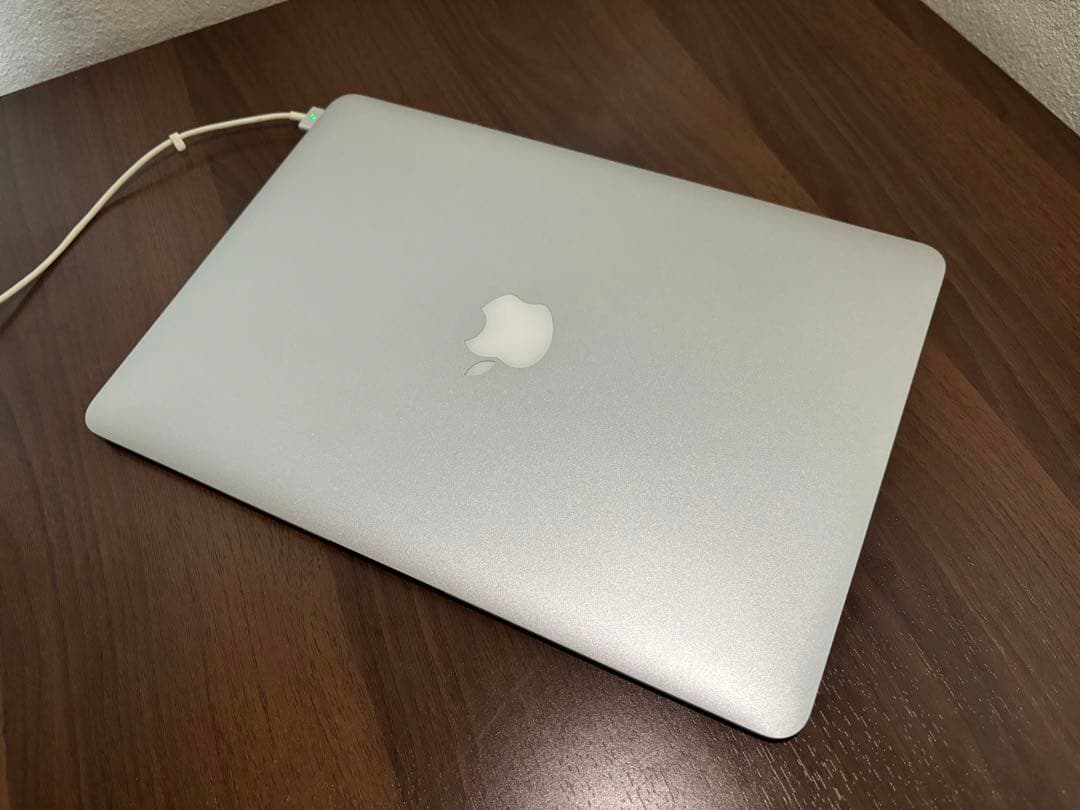 MacBook本体 Apple MacBook Air/i5/8GB/128SSD/A1466