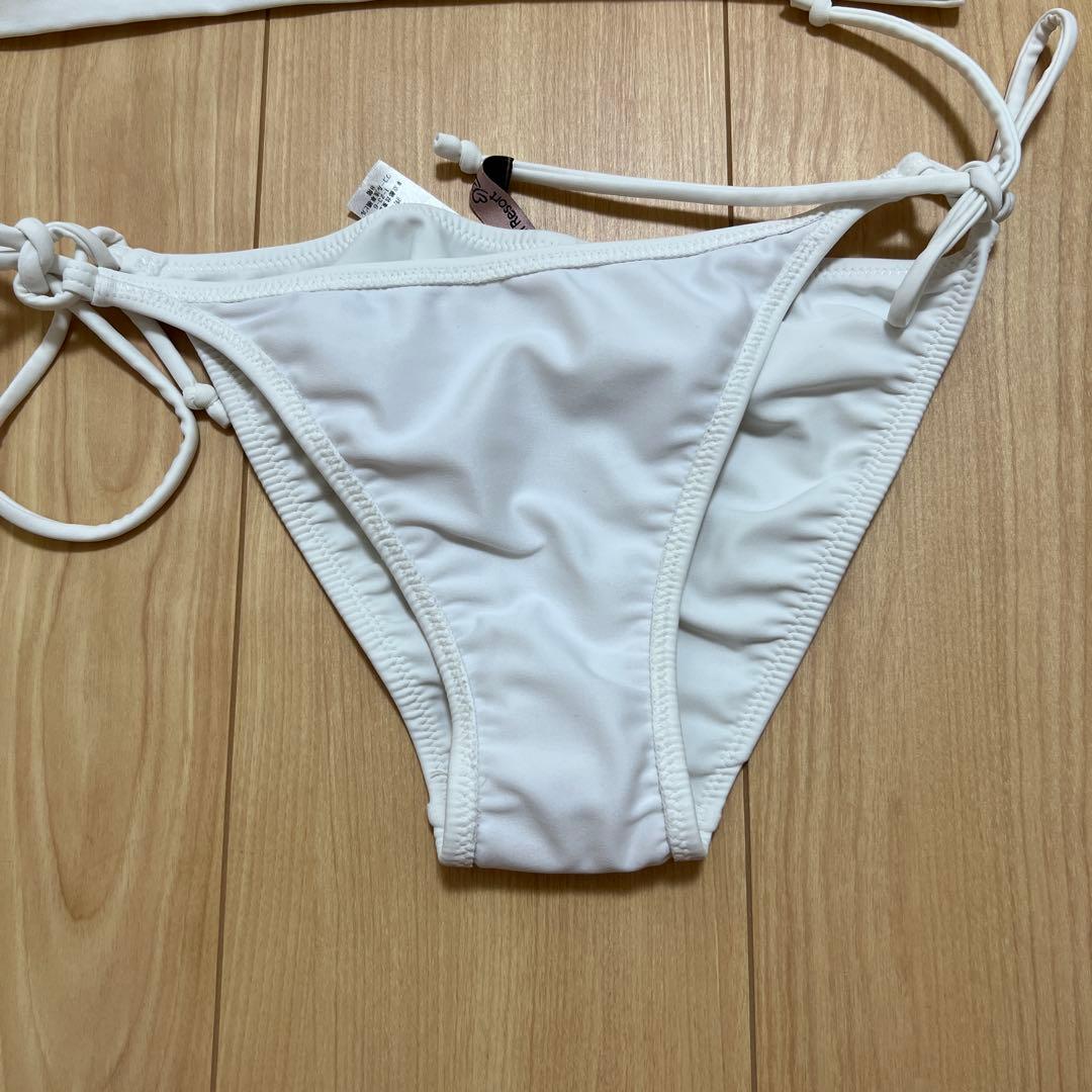 ホワイト ノンワイヤービキニ 7M