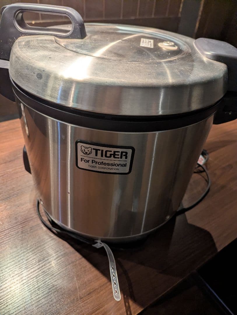 さ*さ様 タイガー炊飯器2升炊き JNO-A360 ステンレス 3.6L