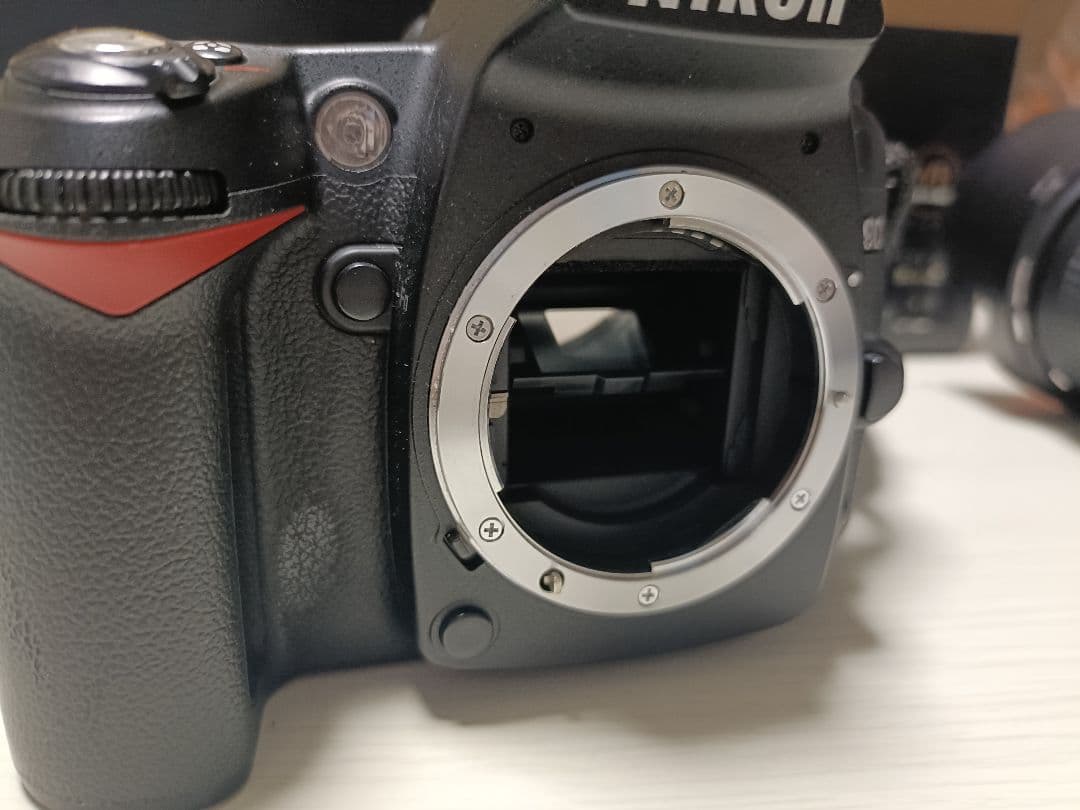 NIKON　D90 AF-S DX 18-200G ED VRⅡ レンズキット⚠