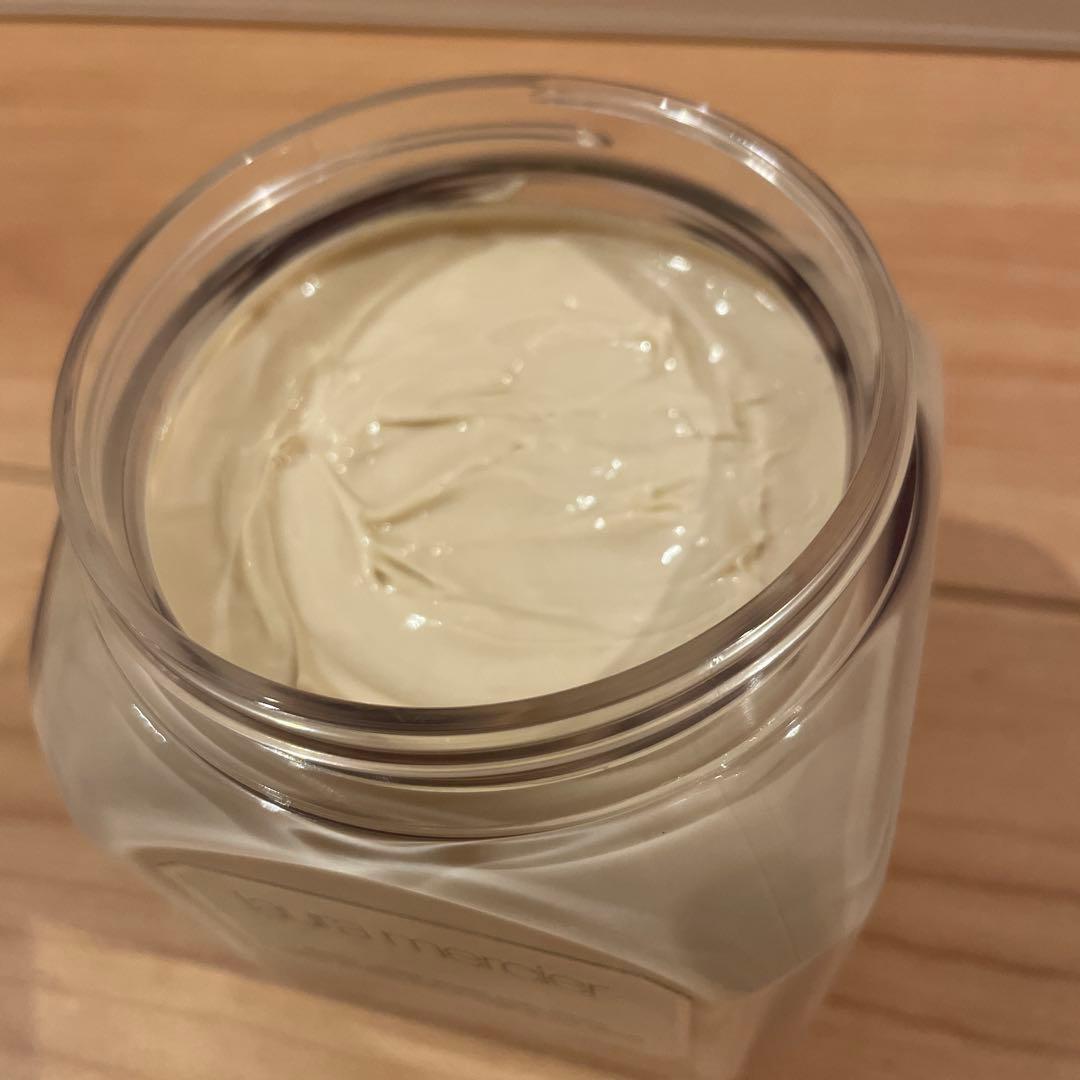 ローラメルシエ　ホイップトボディクリーム　アンバーバニラ300g