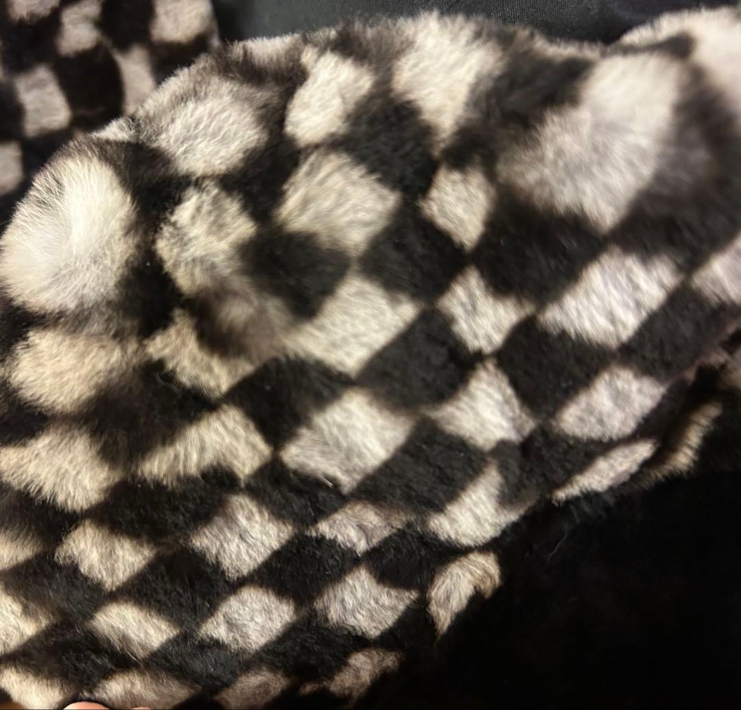 ホワイトベアー　シェアードミンク　　市松模様　ブラック　フリー