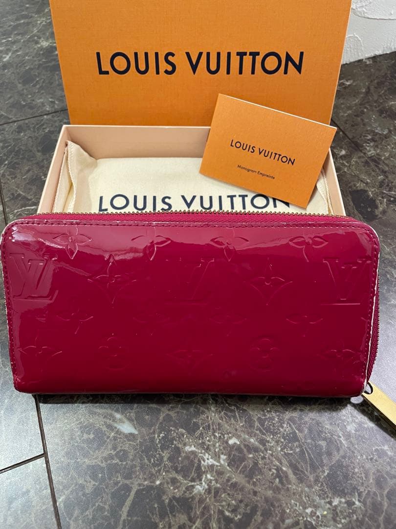 ルイ・ヴィトン 赤 長財布 保存袋・箱付き