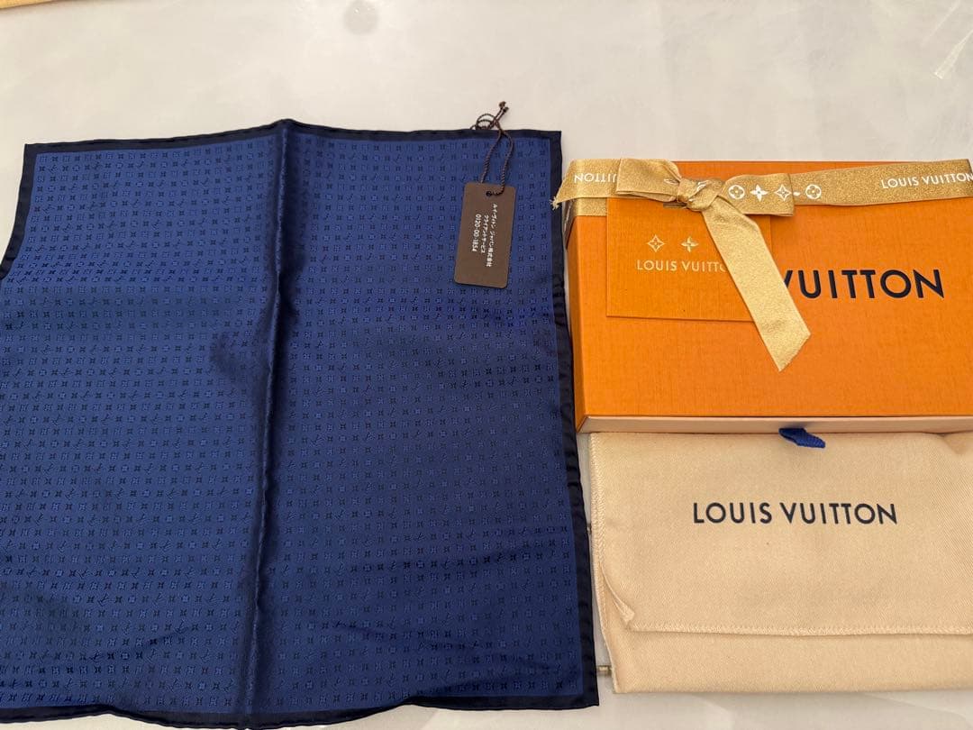 LOUIS VUITTON ネイビー ハンカチ