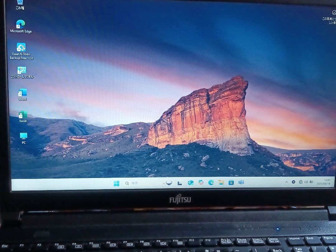 富士通ノートA579/AW i5第8世代 Windows11 Office21