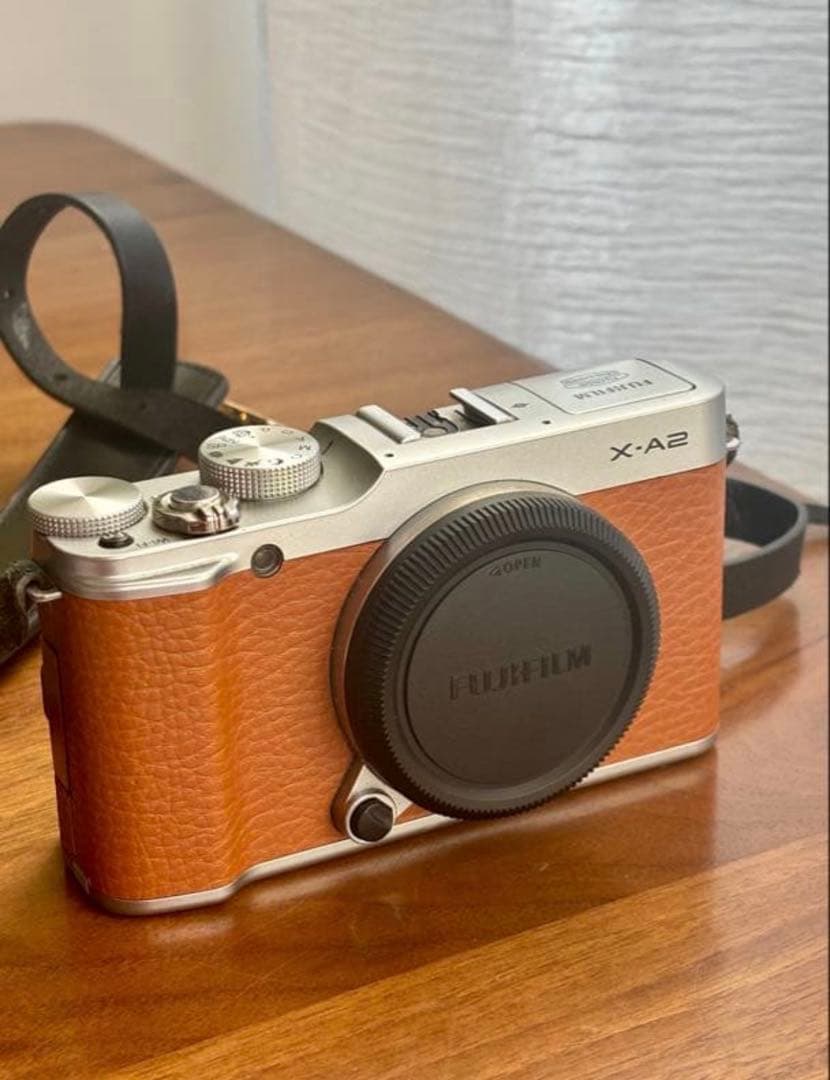 【美品】Fujifilm X-A2 カメラ 2本レンズ付き+バッテリー2個付き
