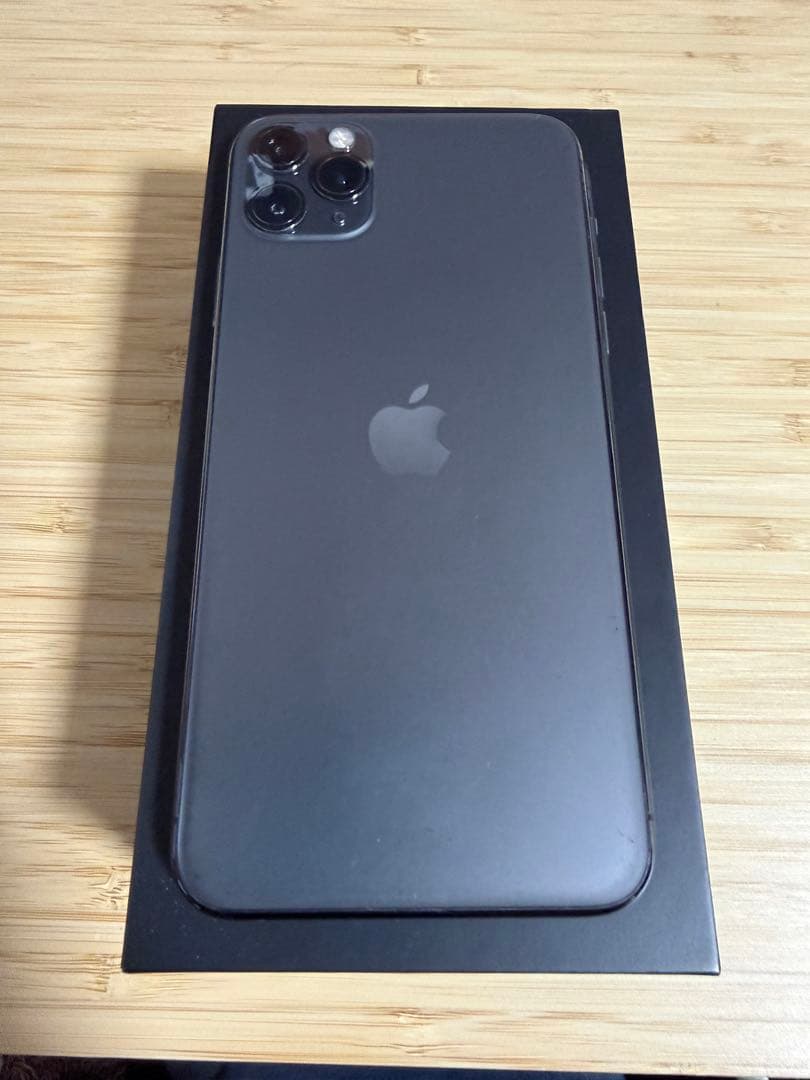 【美品】iPhone 11 Promax本体　SIMフリー