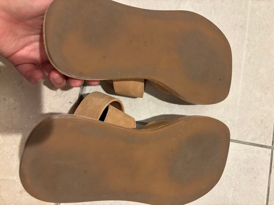 美品！アパルトモン　ジア ボルギーニ】 SUEDE ANKLE STRAP