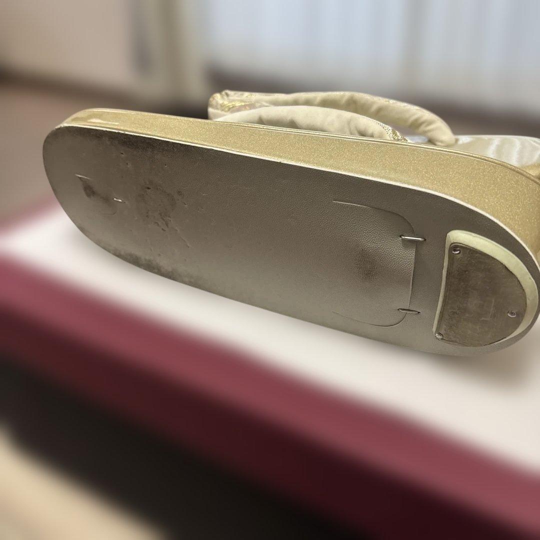 土日限定価格　ゴールド 花柄　和装用バッグと草履セット