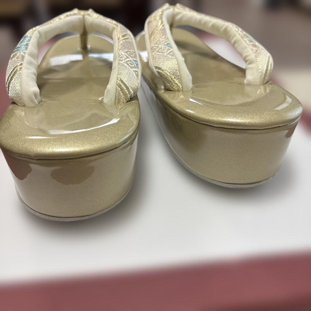 土日限定価格　ゴールド 花柄　和装用バッグと草履セット