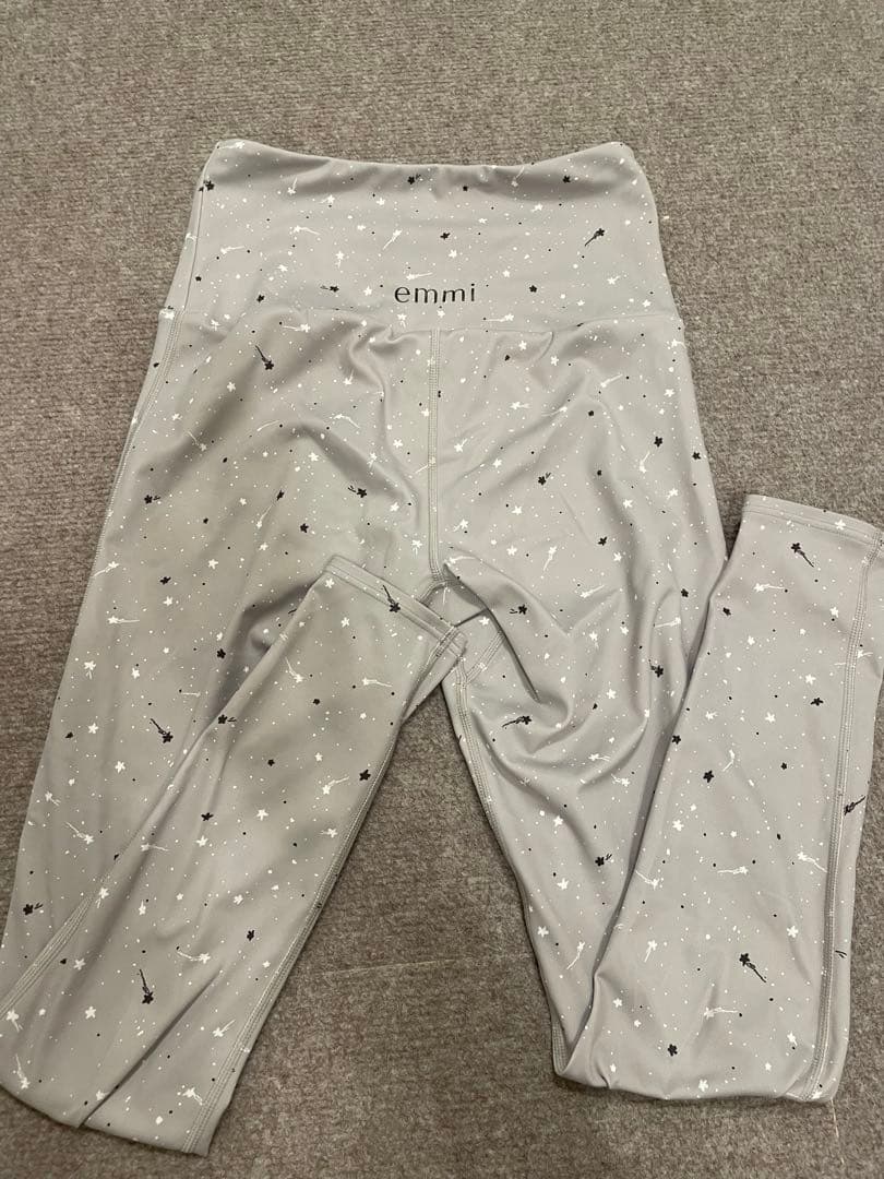 【emmi yoga】星柄ウェア　セットアップ　0サイズ