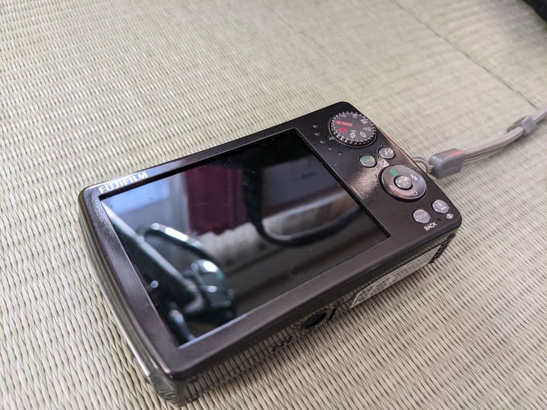 富士フイルム FinePix F200EXR