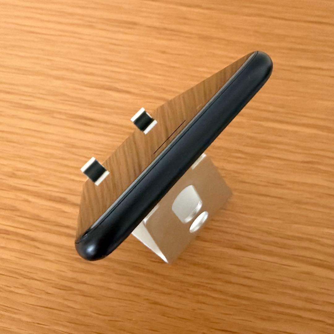 美品☆電池新品 iPhone SE3 128GB SIMフリー ミッドナイト 黒