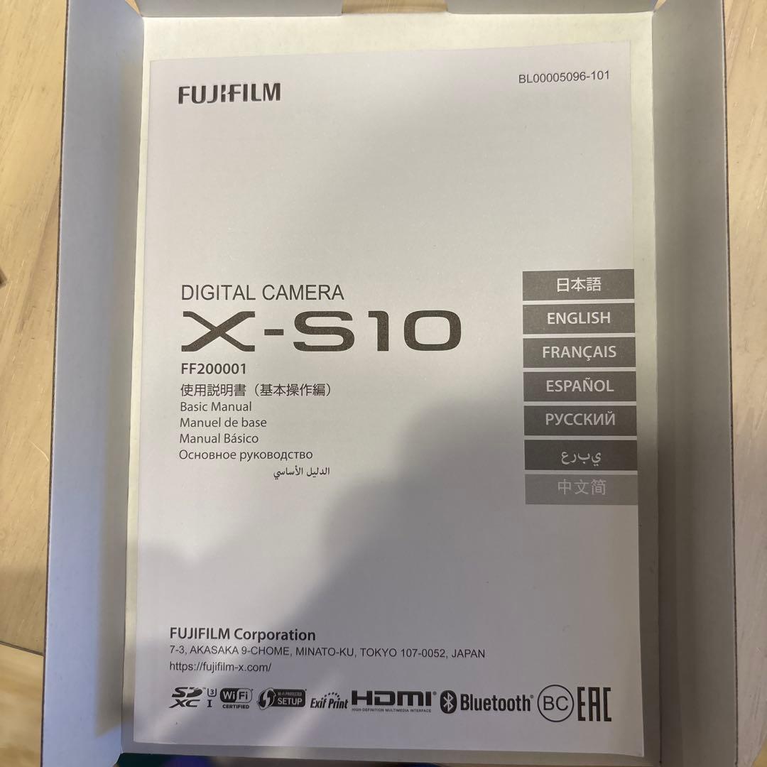 【中古】フジフィルム　X-S10　レンズ(XC15-45mm)付き