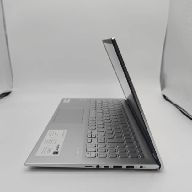 バッテリー◎ フルHD 15 ASUS i7-10 SSD512GB オフィス