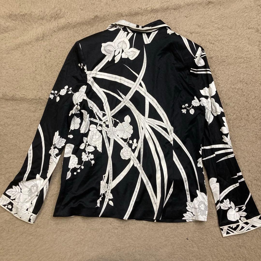 新品訳あり　レオナール　花柄テーラードジャケット　大きいサイズ　モノトーンLL