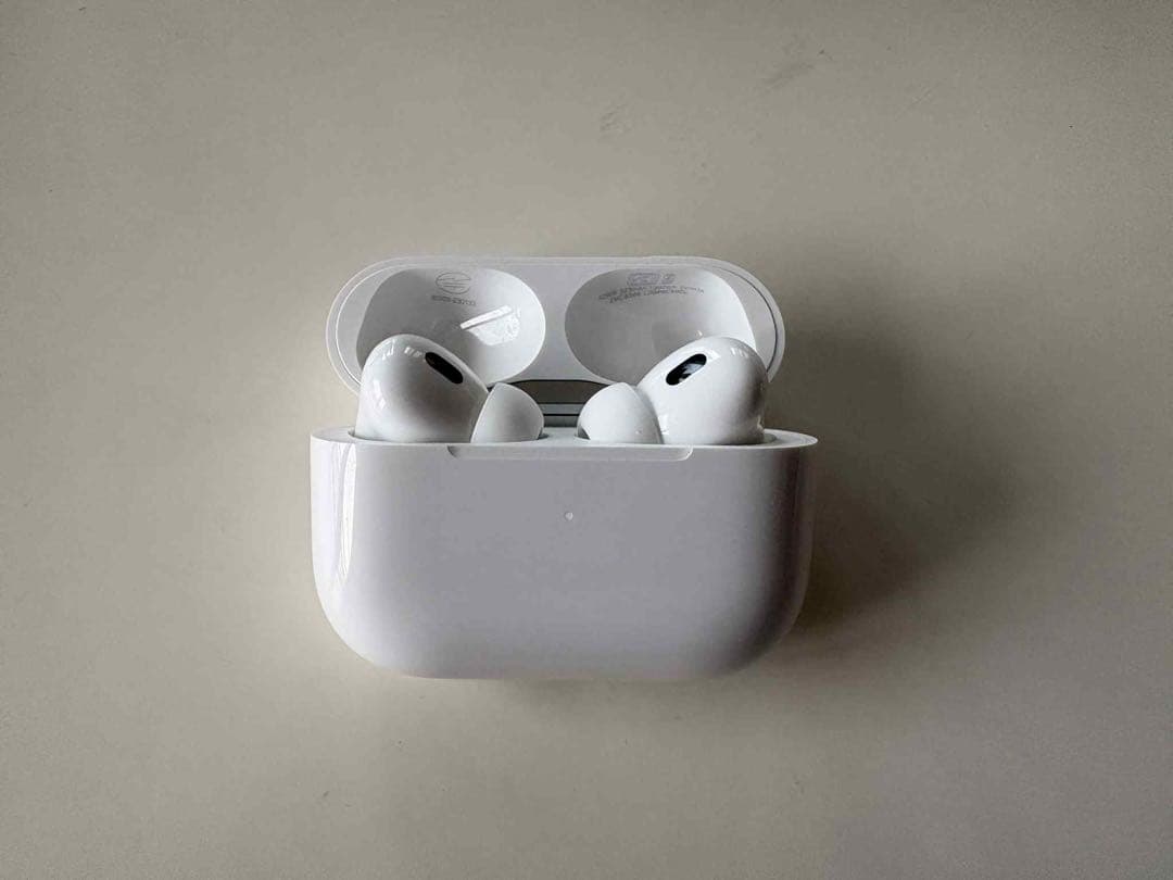 ゆきユキ様AirPods Pro 2 両イヤホン　MagSafeケース
