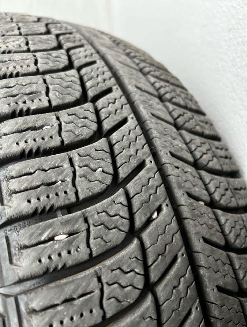 ハイエース15インチミシュランスタッドレスタイヤ 2023年製　送料込み！