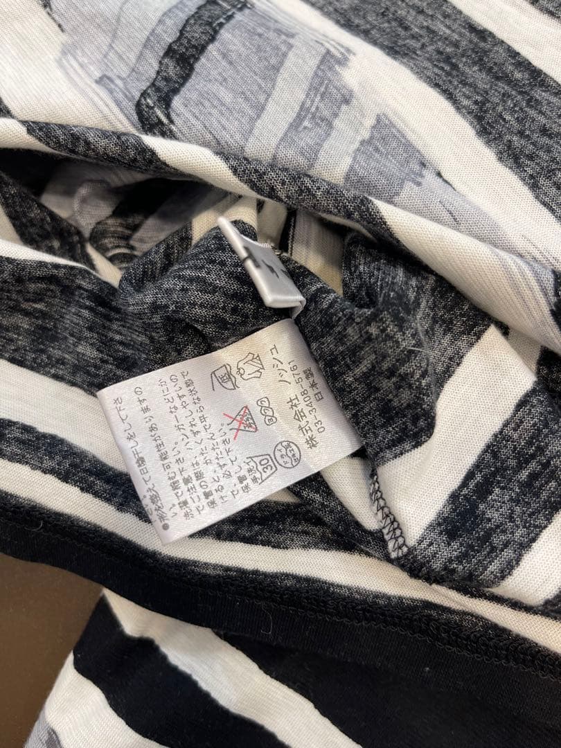 ケイコキシ⭐︎カットソー　柄　モノトーン