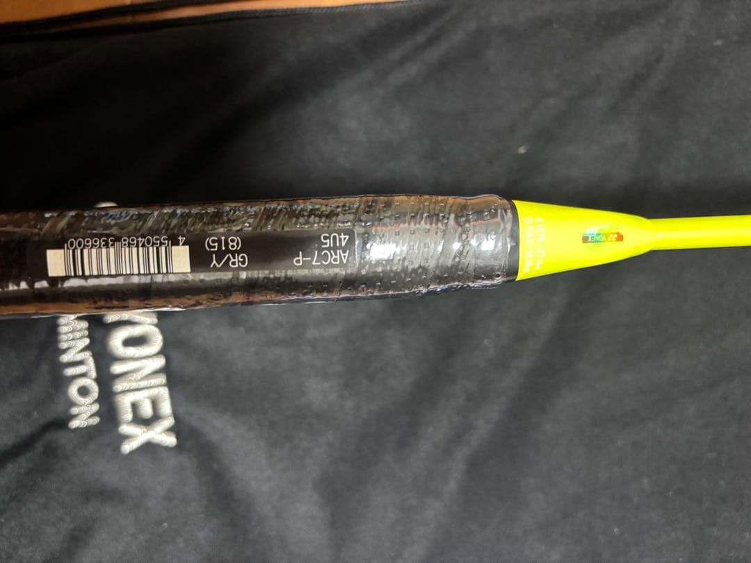 新品同様　YONEX ARCSABER 7 PRO 4U ガットグリップ付き