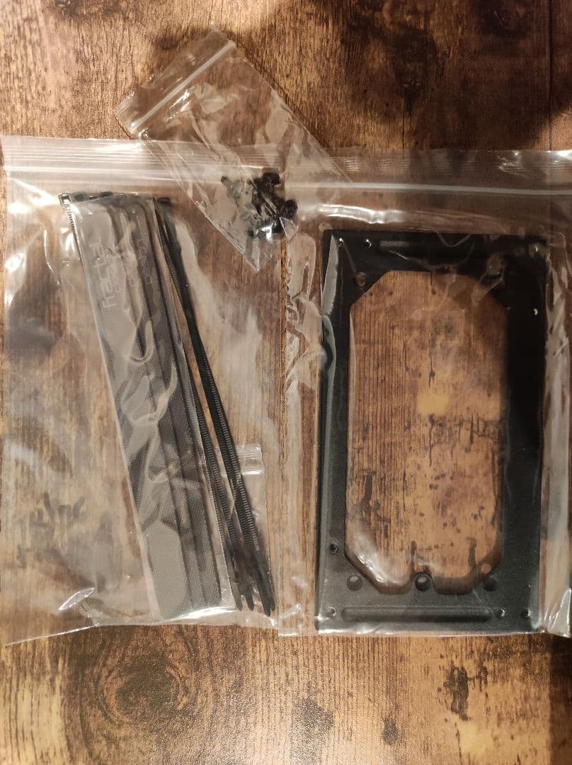 電源ユニット Fractal Design Ion SFX 650G