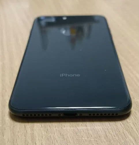 iPhone8plus スペースグレイ256GB バッテリー84%