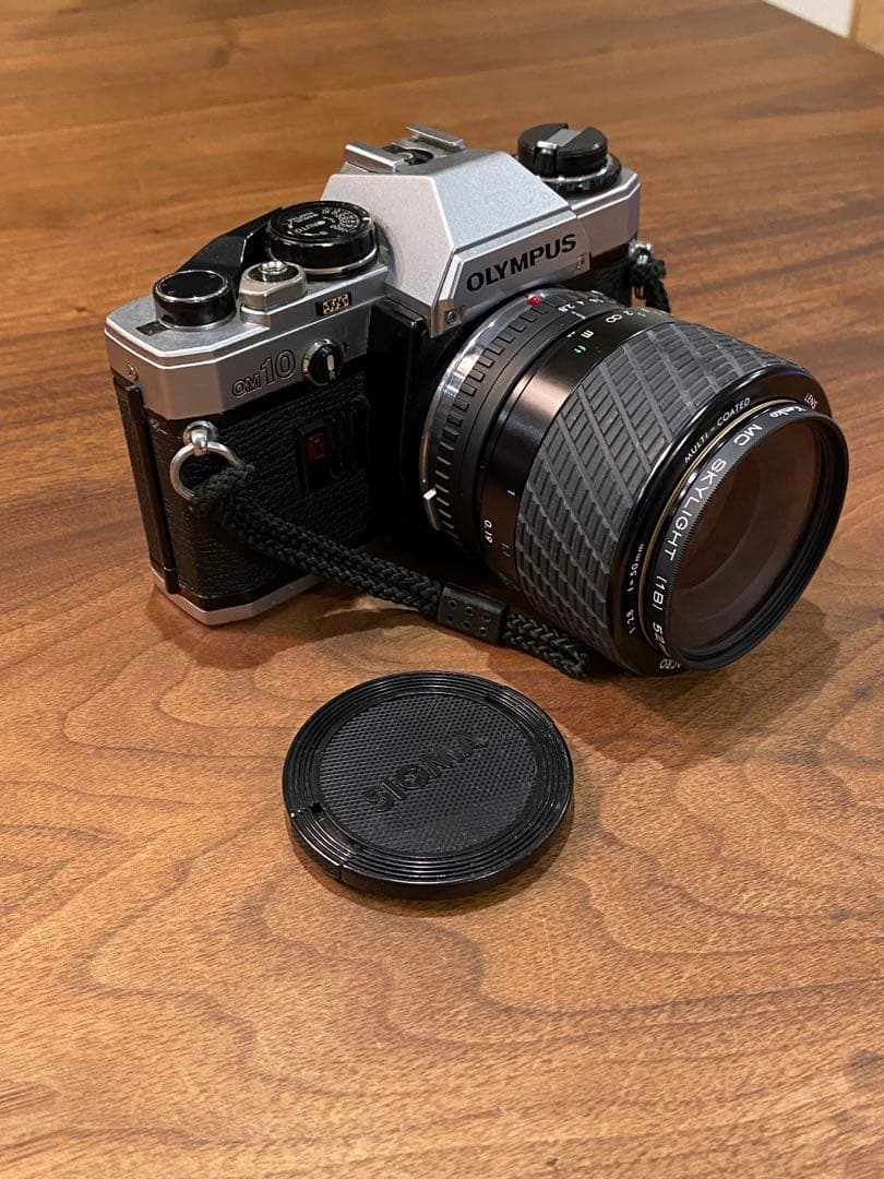 OLYMPUS OM-10 フィルム一眼　シグマ1:2.8 50マクロレンズ付