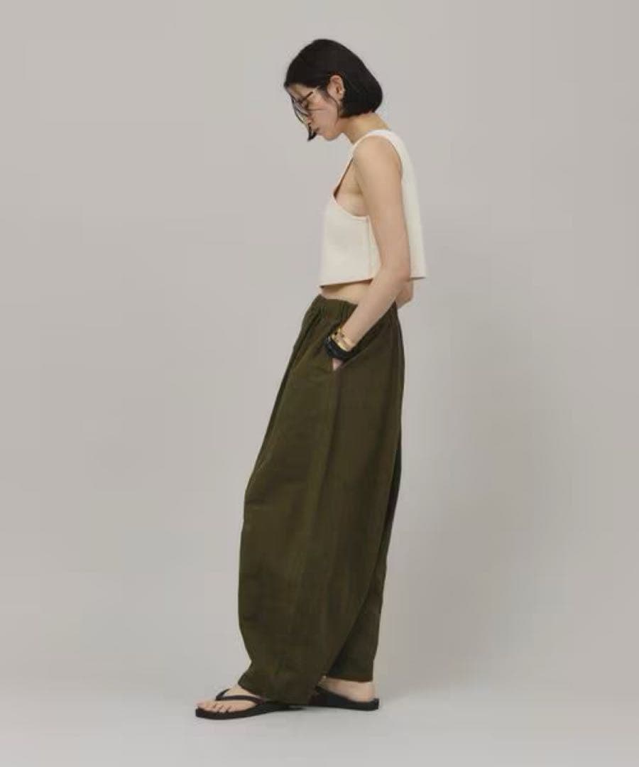 カレンソロジー　コットンリネンドロストパンツ