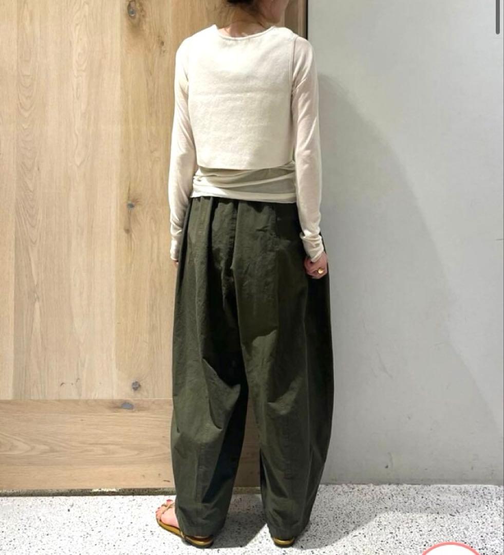 カレンソロジー　コットンリネンドロストパンツ