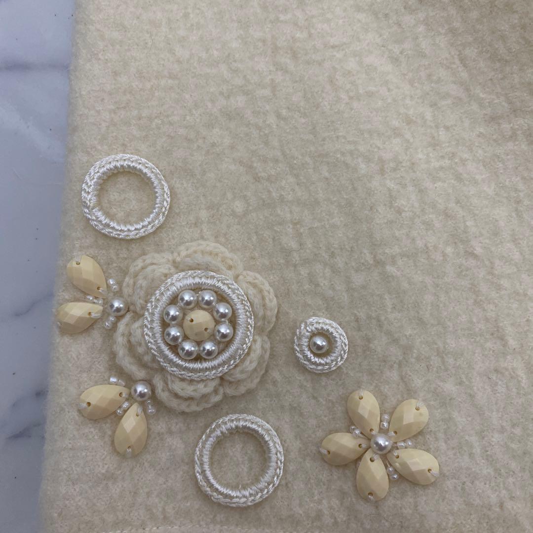 美品スーパービューティー花ビジュー装飾、異素材ジャケット、スカートセットアップ