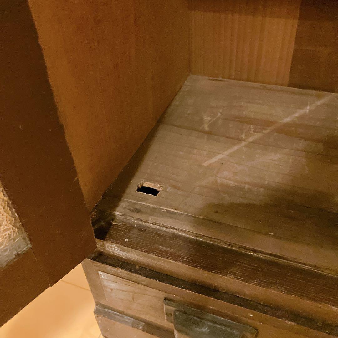 ガラス扉のキャビネット 引き出し付き 食器棚 昭和レトロ　アンティーク