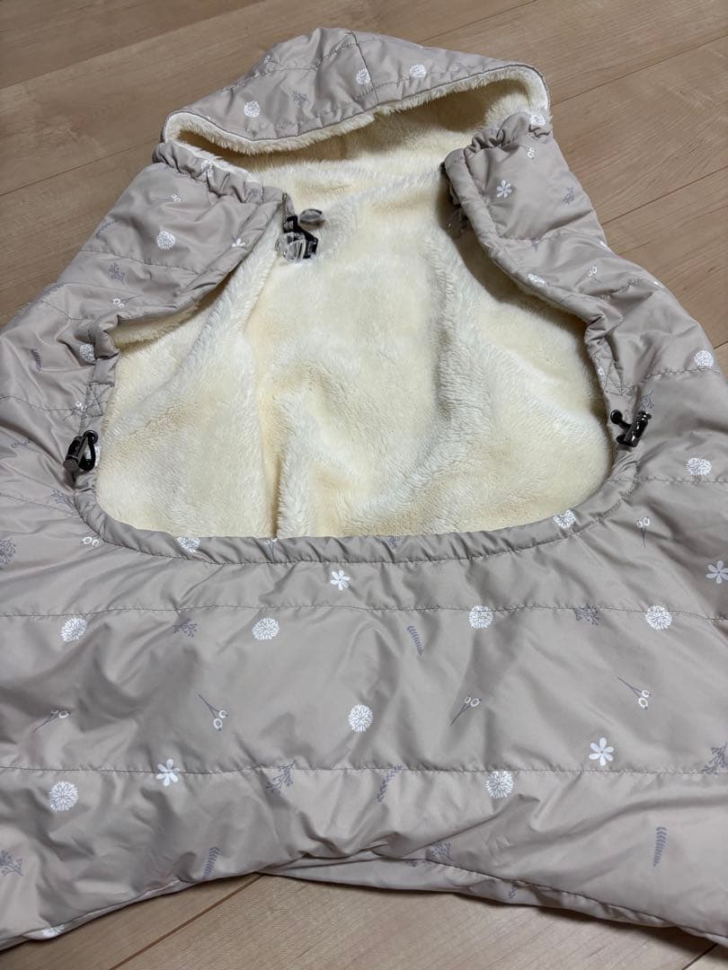 ベビービョルン　ベビーキャリア　ハーモニー　ネイビー　防寒ケープ付き