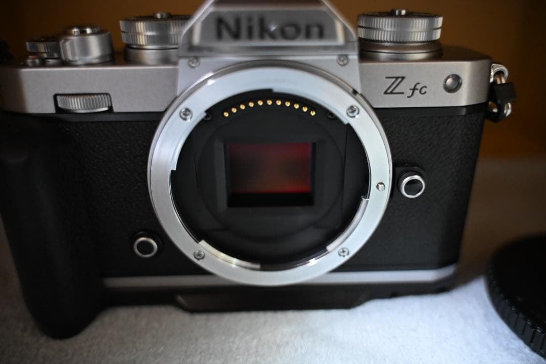 Nikon Z fcメーカーメンテ済 外装・上部ダイヤル交換済 バッテリー3個付