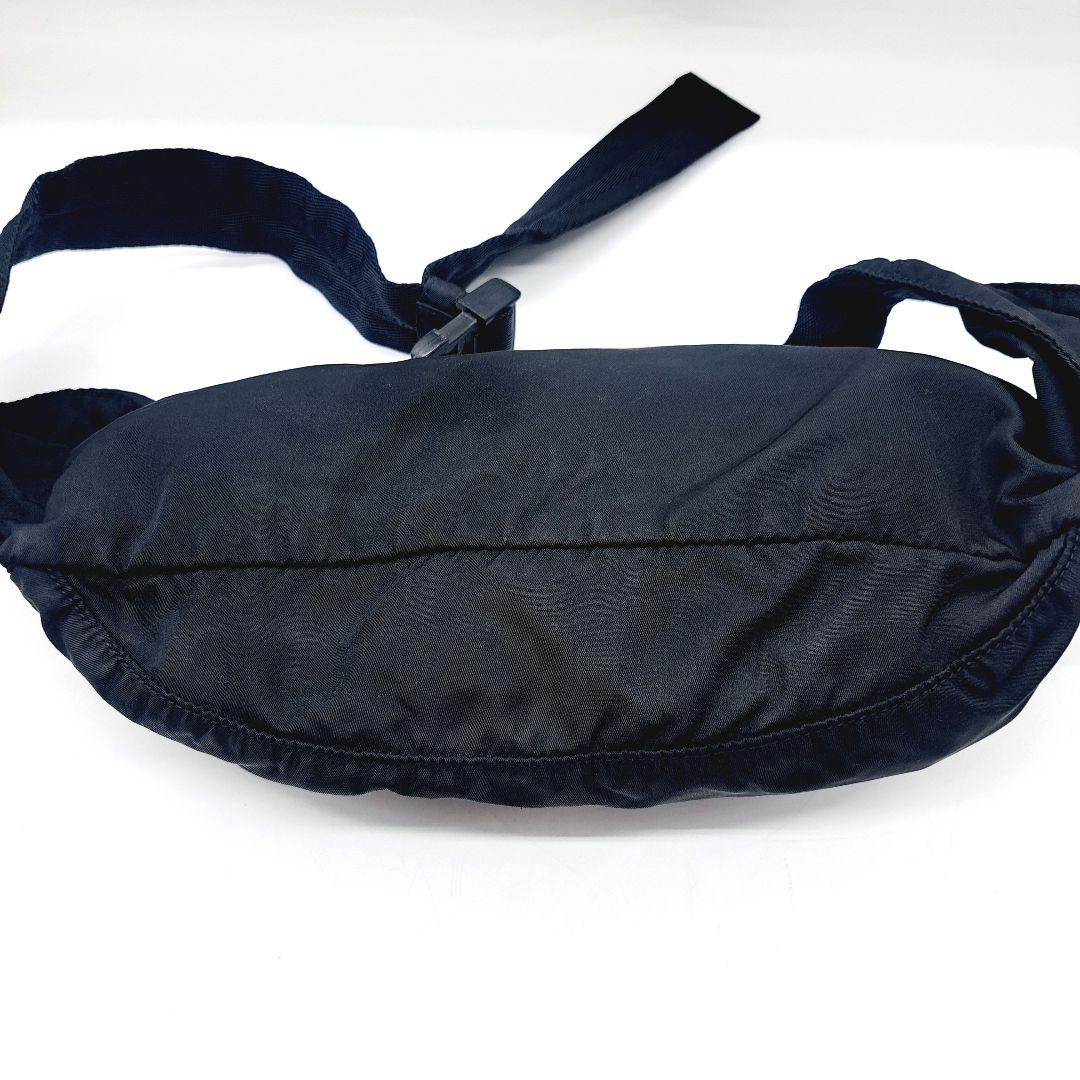 PRADA ウエストポーチ　ボディバッグ 　三角ロゴプレート　ナイロン　ブラック