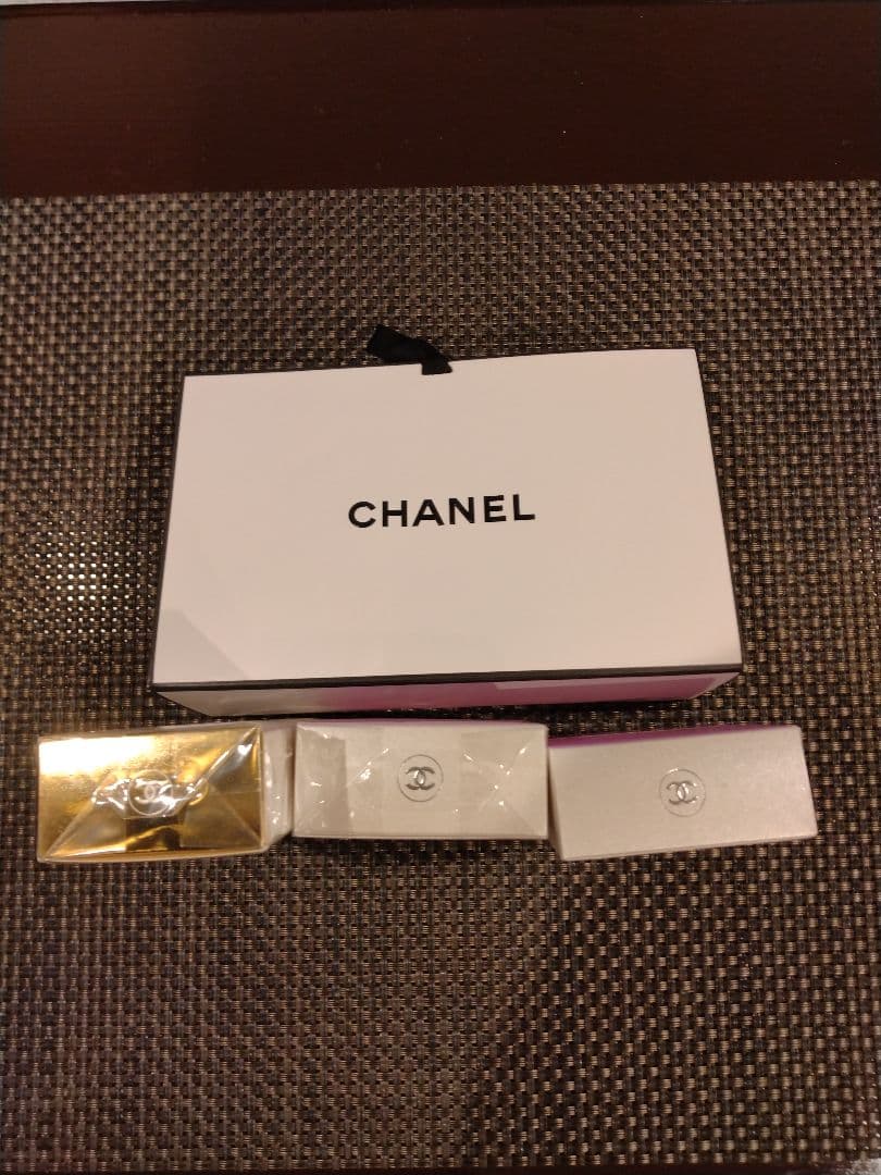 シャネルヘアーミスト35ml ギフトボックス付き３点セット