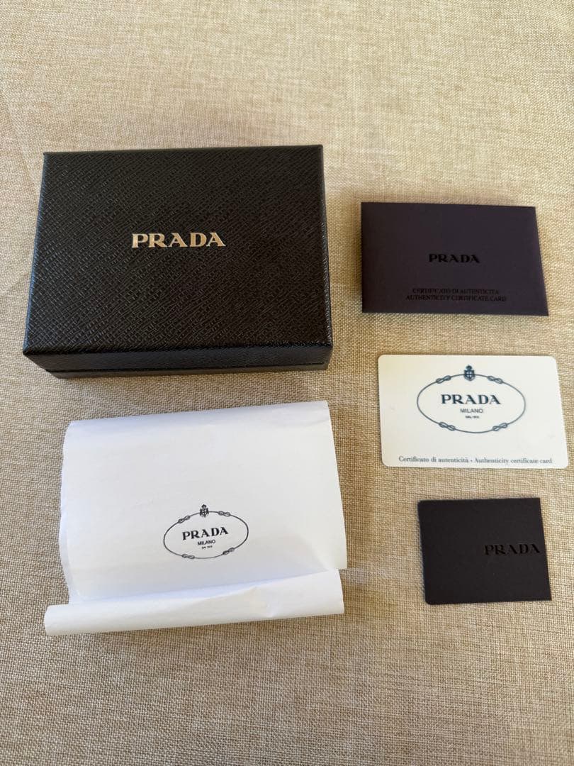 PRADA 2MC122 サフィアーノレザーカードケース 名刺入れ箱付き