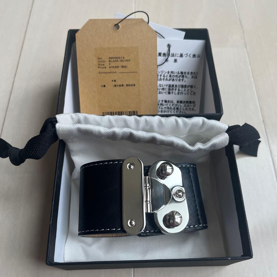 ANIECA レザーバングル　ブラック&シルバー