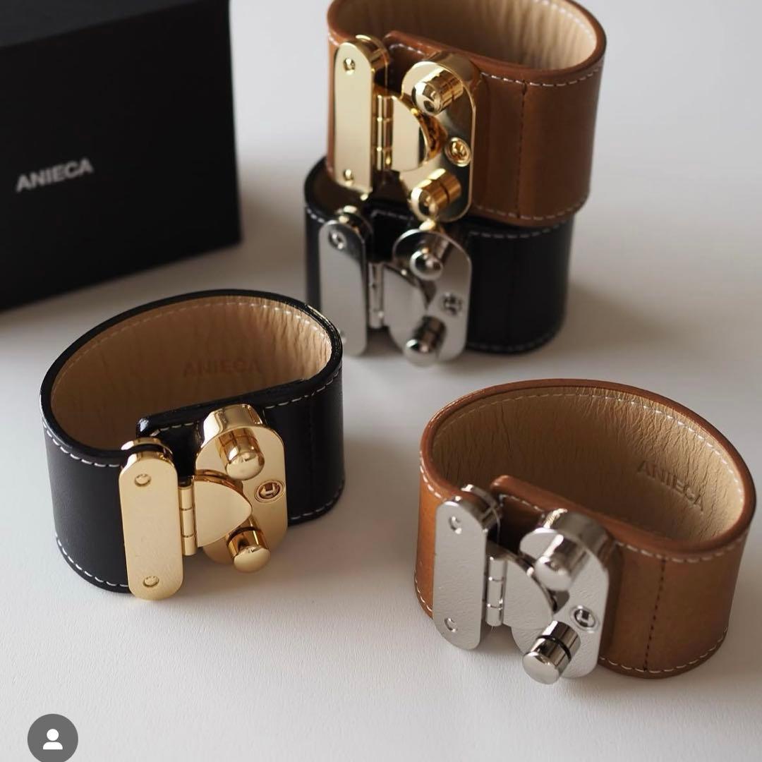 ANIECA レザーバングル　ブラック&シルバー