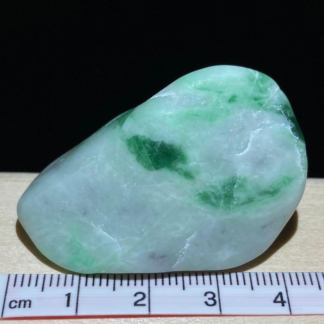 糸魚川翡翠　ロウカン 翡翠　インペリアルジェダイト　原石　30.8ｇ