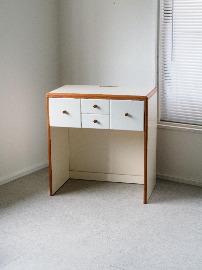 ヴィンテージ　サイドボード 収納 デスク ドレッサー　ミッドセンチュリーモダン