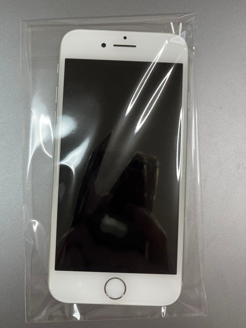 お*り様 Apple iPhone 8 (MQ792J/A) 64G SIMロッ