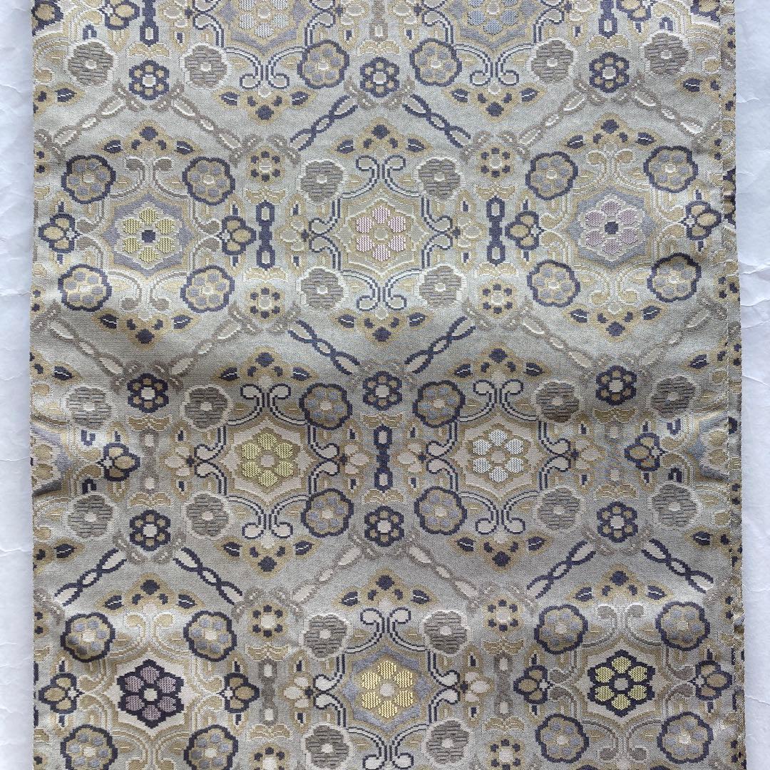 袋帯　全通　グレー系　花紋　亀甲紋様