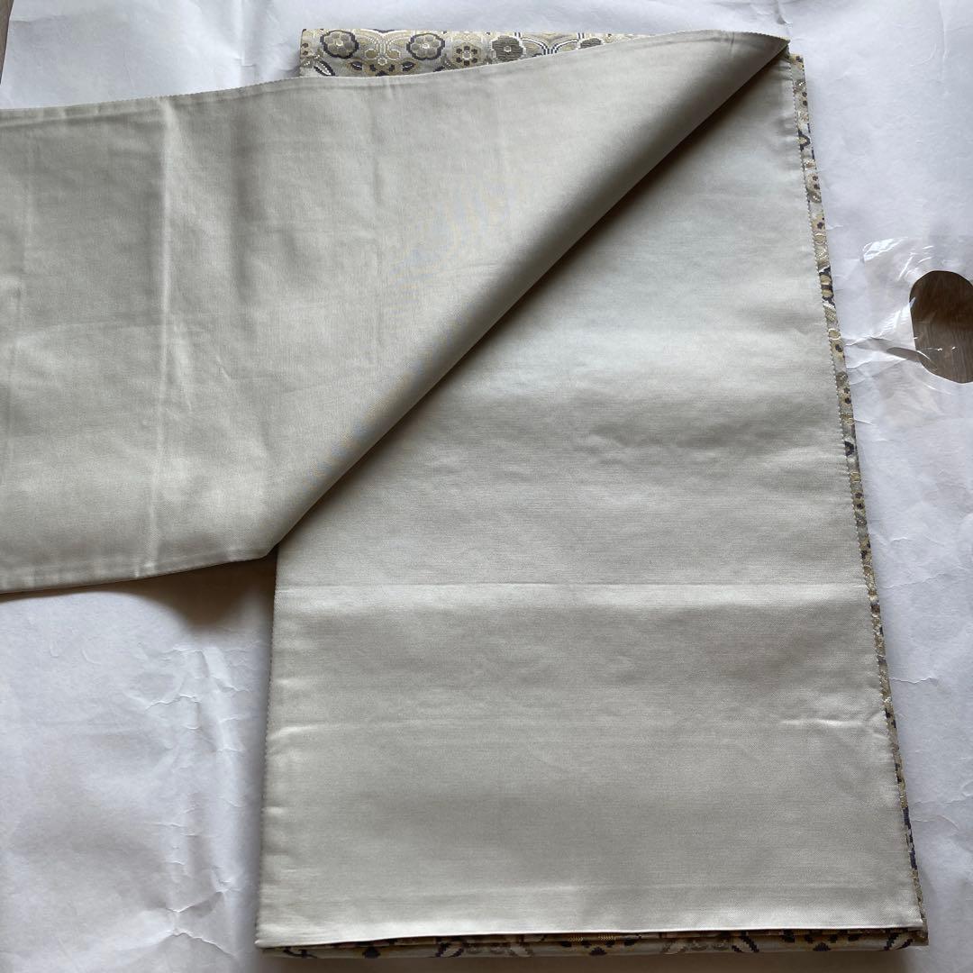 袋帯　全通　グレー系　花紋　亀甲紋様