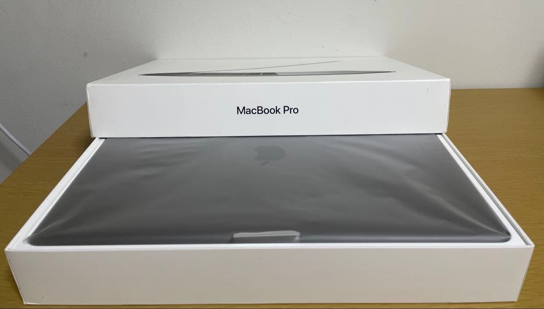美品　MacBook Pro Retina 15インチ　バッテリー100%