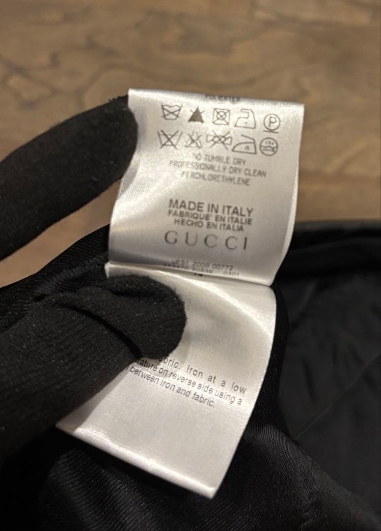 GUCCI黒いミニスカート w64 H94 着丈41cm